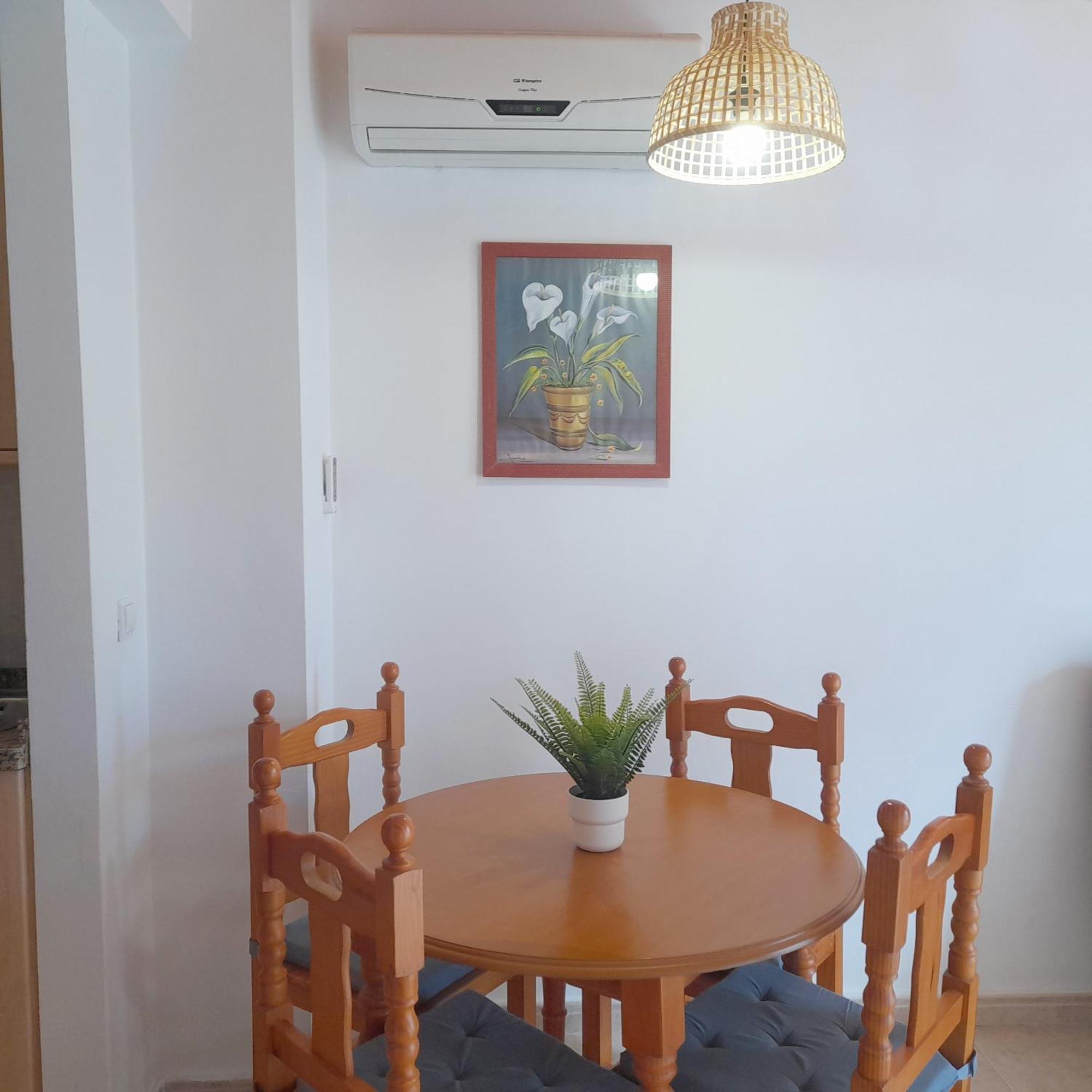 Apartamentos Vicenta Playa Carihuela Torremolinos Phòng bức ảnh